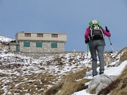 PASSEGGIATA DI PASQUETTA ALLA CROCE DI ZORZONE Lunedi 9 aprile 2012 - FOTOGALLERY